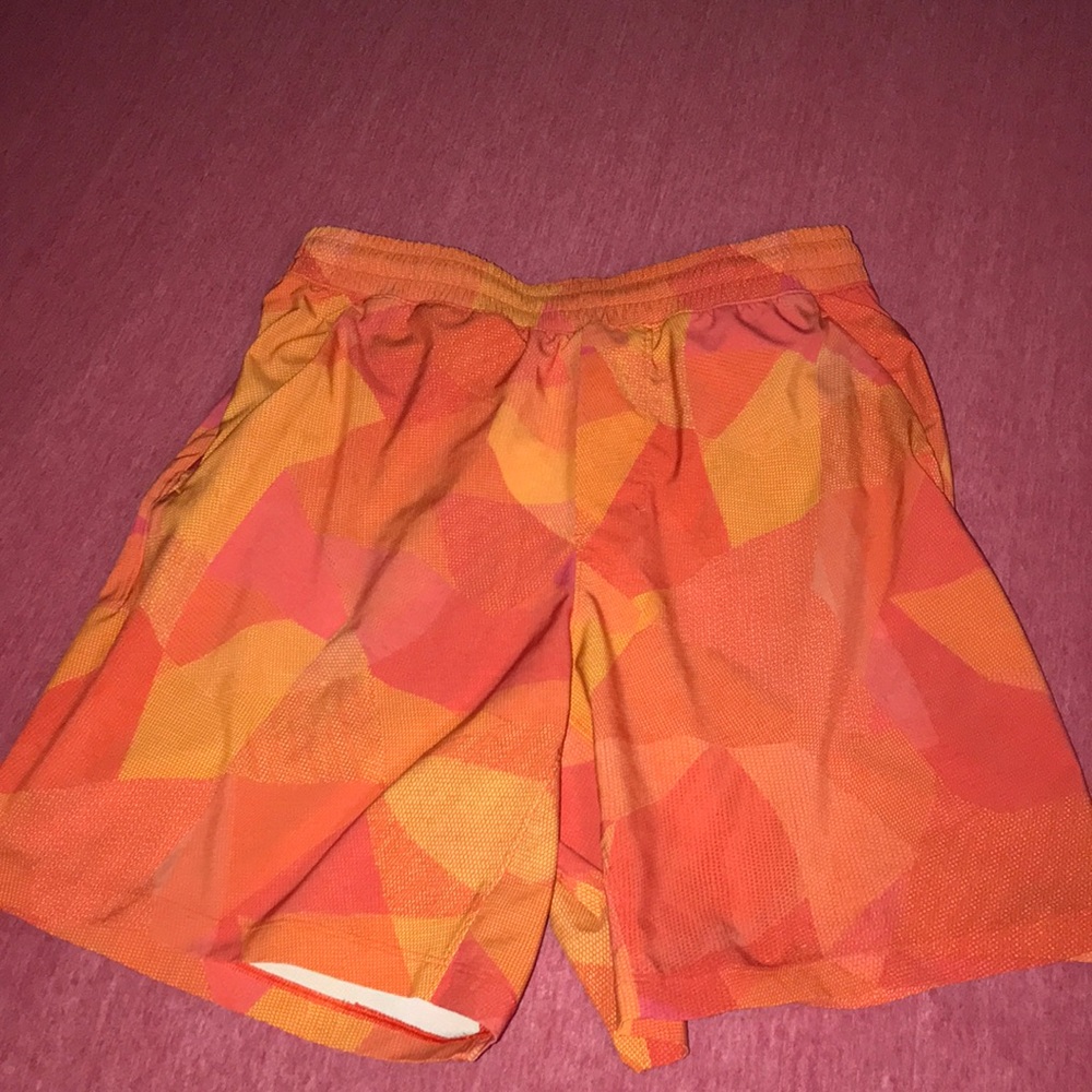 Lululemon PaceBreaker 7” Linerless Short